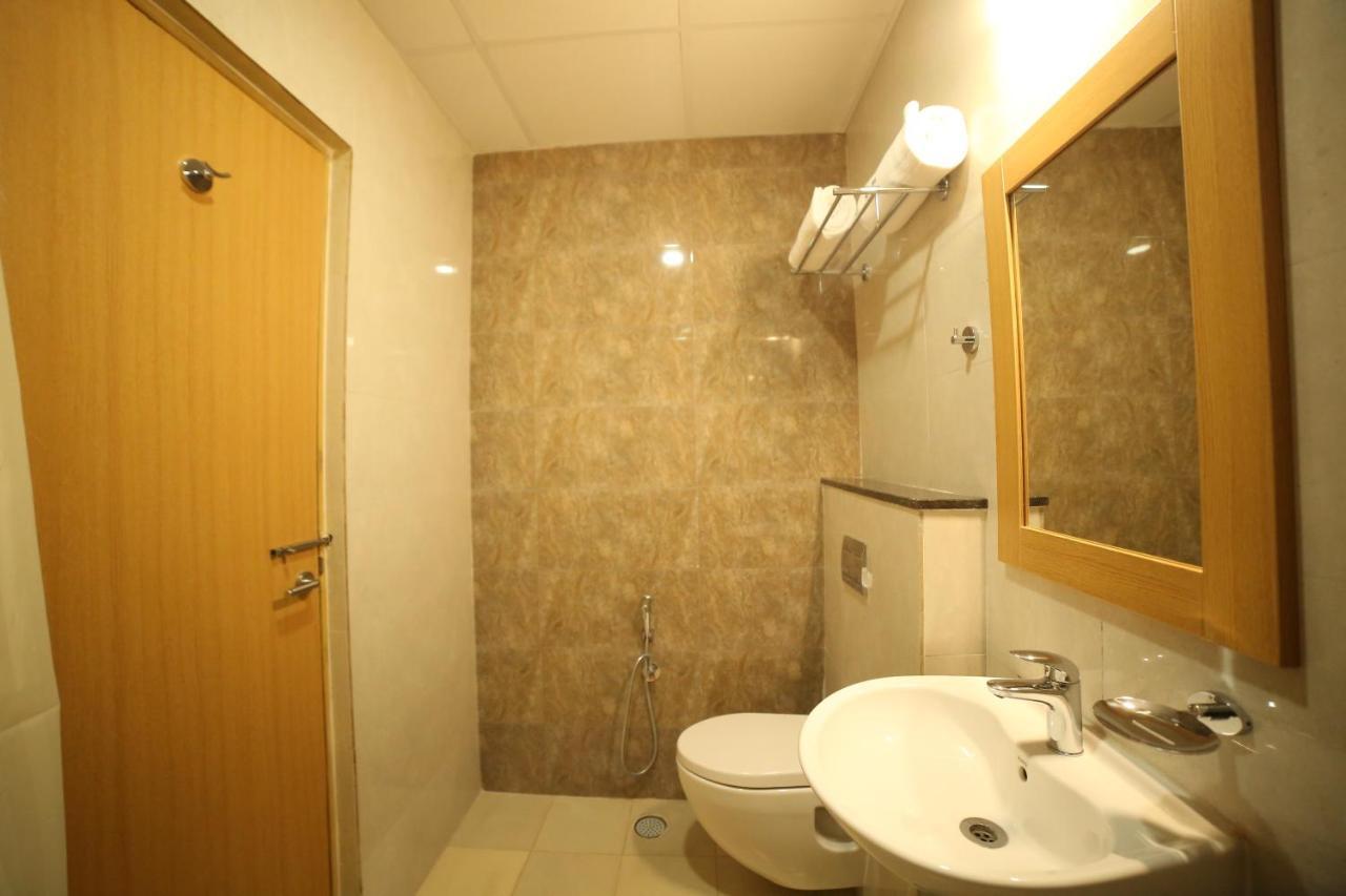 Mg Iris Hotel 蒂鲁帕蒂 外观 照片