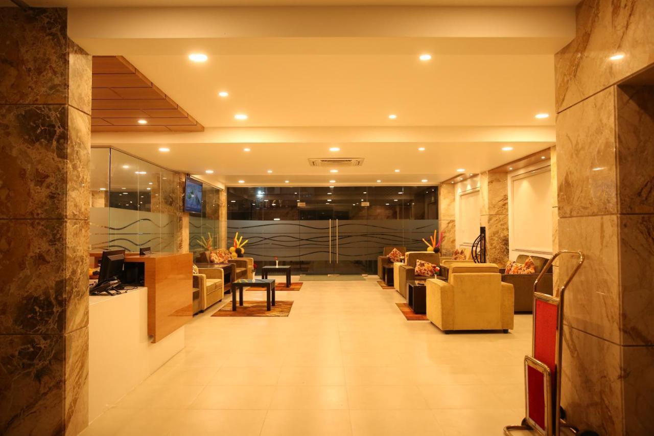 Mg Iris Hotel 蒂鲁帕蒂 外观 照片
